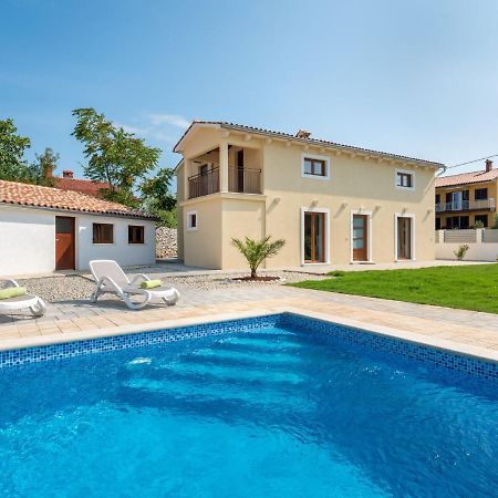 Tranquil Holiday Home In Labin With Private Swimming Pool Buitenkant foto
