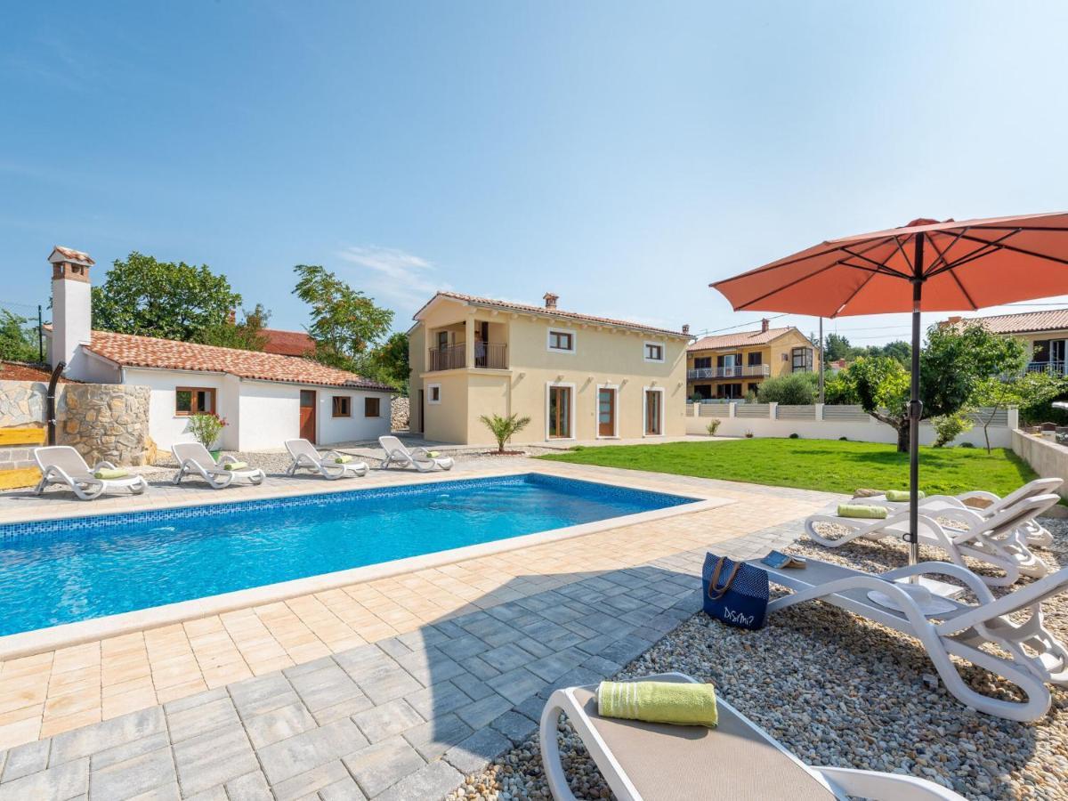 Tranquil Holiday Home In Labin With Private Swimming Pool Kamer foto