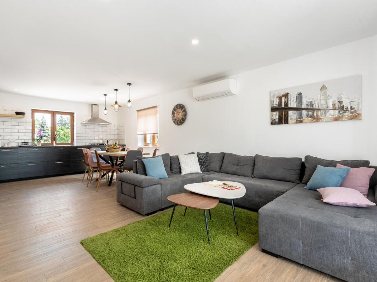 Tranquil Holiday Home In Labin With Private Swimming Pool Kamer foto